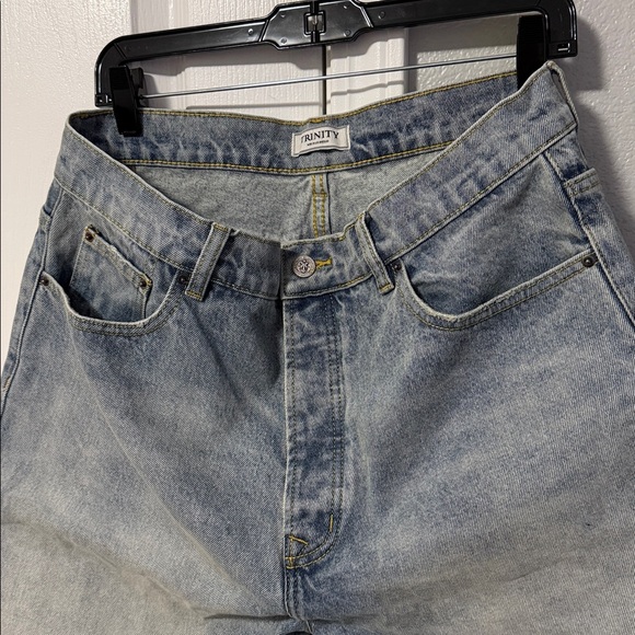 Trinity Denim Shorts - Picture 2 of 4